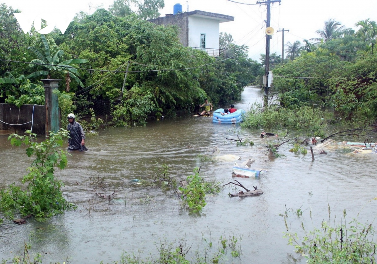 Floods claim 17 lives in central Vietnam